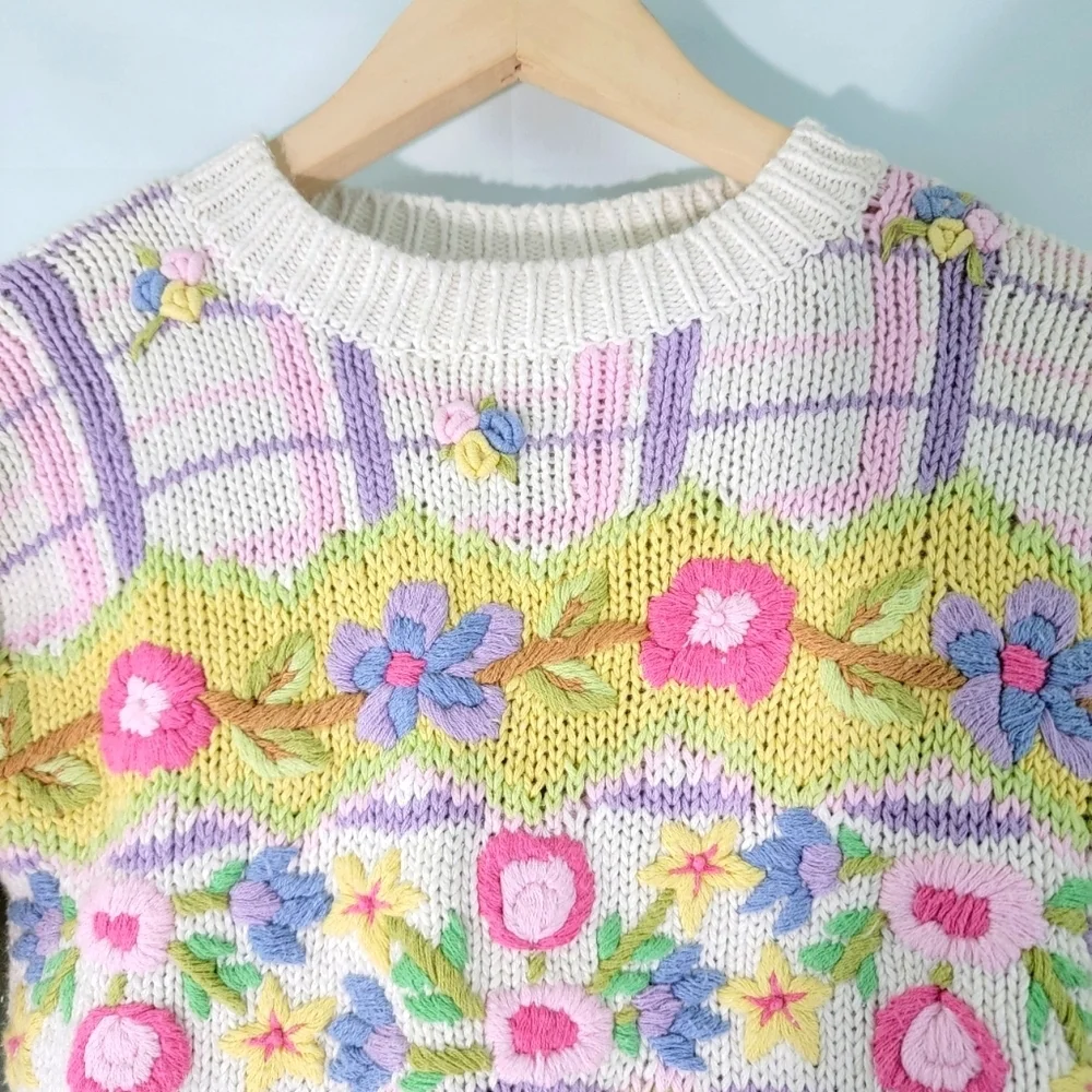 VTG CC Bates Cream Multicolored Floral Girls Sweater Sz L/6X Cottagecore Cute